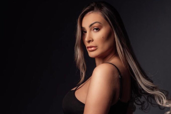 Andressa Urach pode estar no Especial de Natal da California TV
