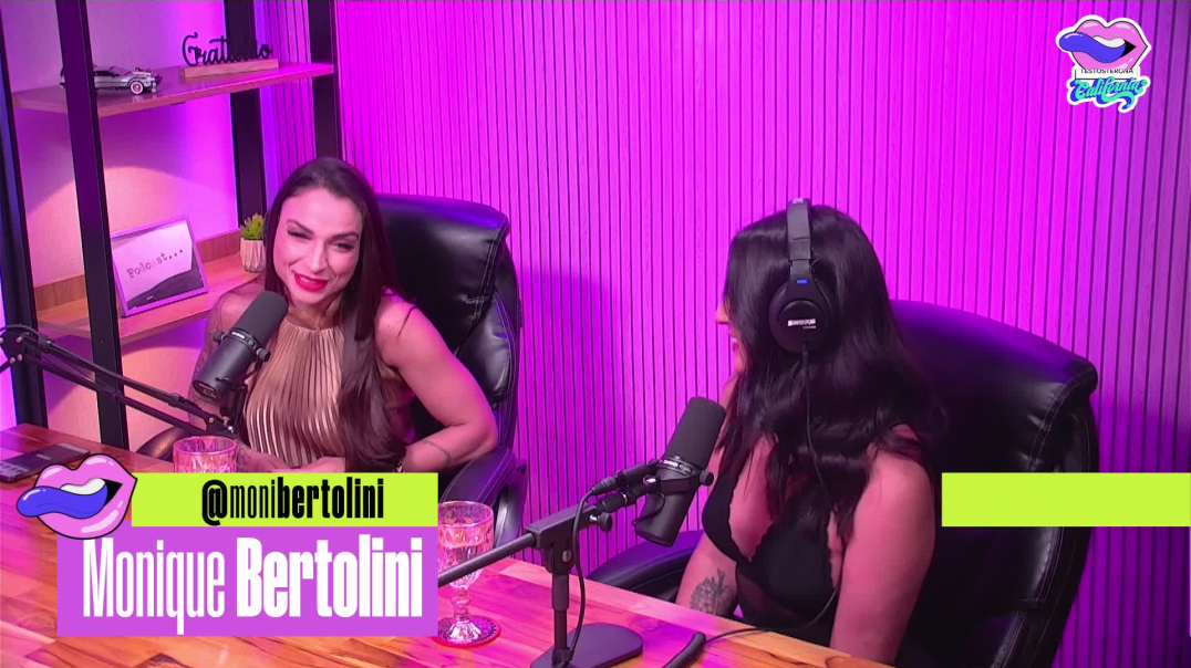 ⁣Podcast com Marília