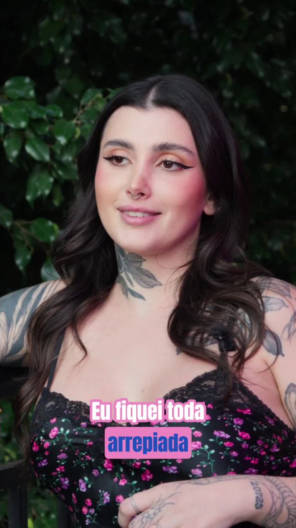 Morango e Leite Condensado - A Sensual Brincadeira na Cozinha